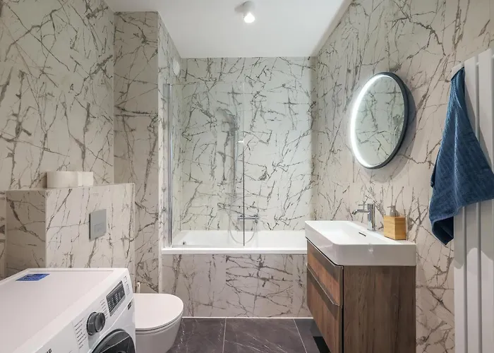 Z Balkonem Blisko Starego Miasta *